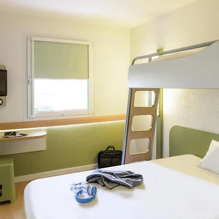 Ibis Budget Bordeaux Sud Вильнав-д'Орнон
